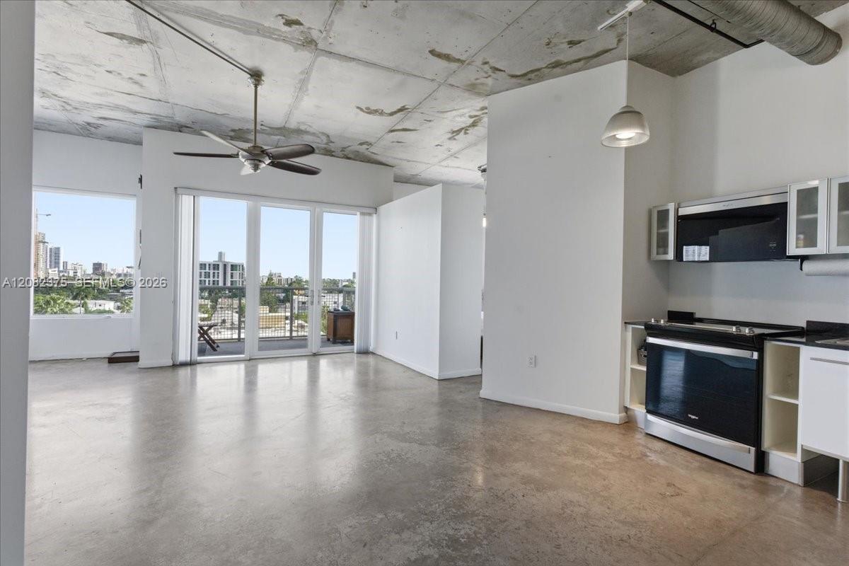 10 S River Drive gallery image #1
