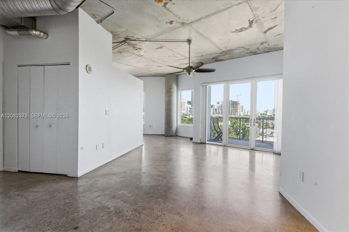 10 S River Drive gallery image #2
