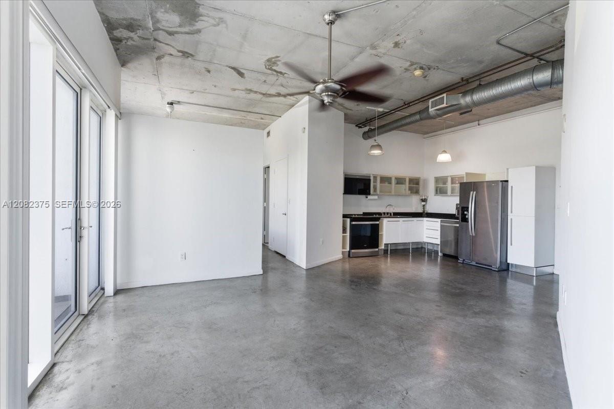 10 S River Drive gallery image #3