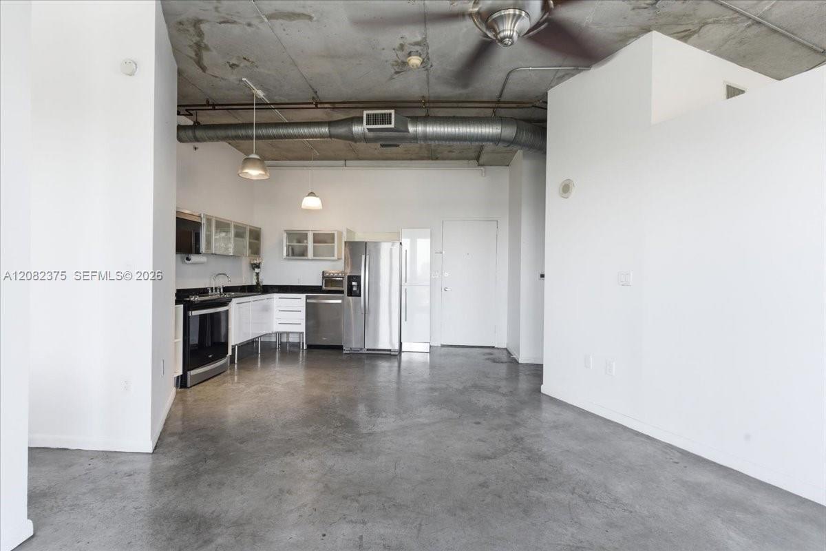 10 S River Drive gallery image #4