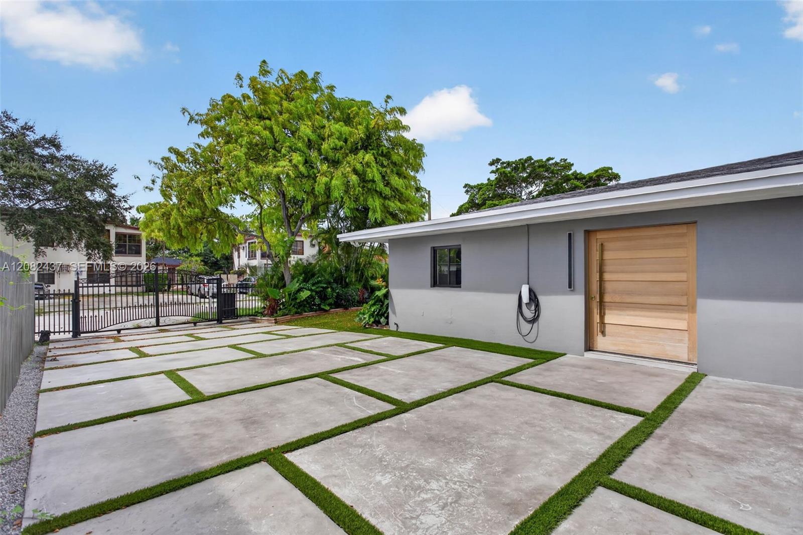1215 NE 110th Street