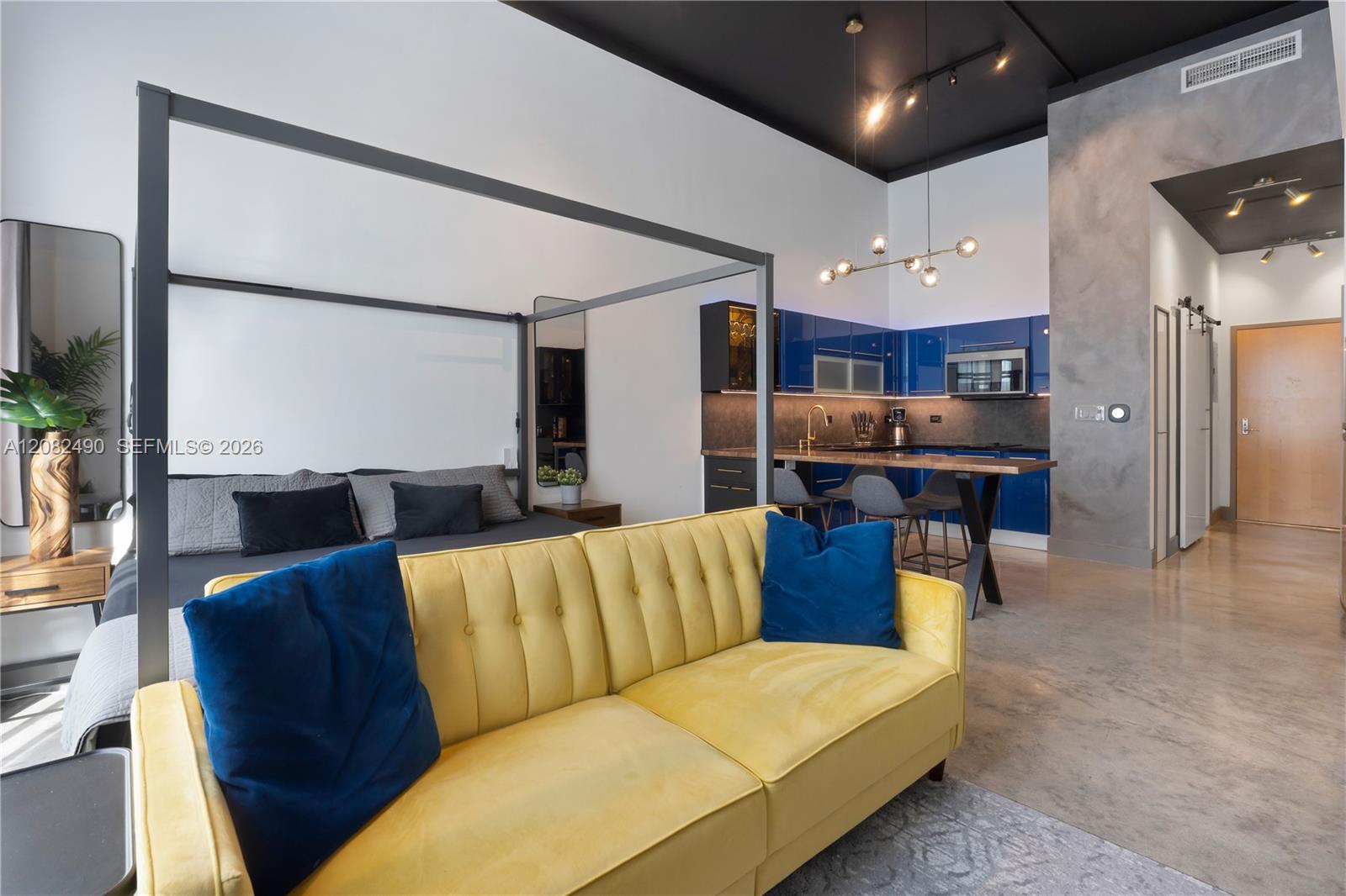 253 NE 2nd Street