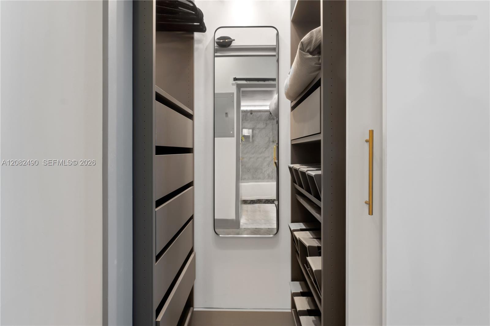 253 NE 2nd Street