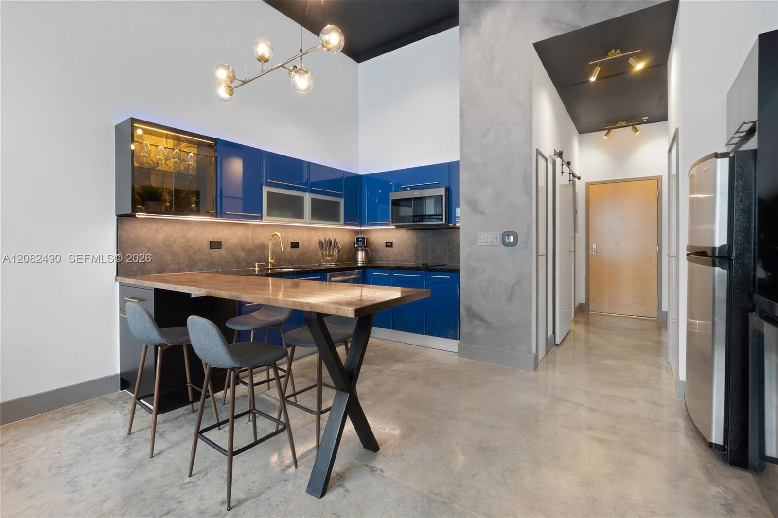 253 NE 2nd Street