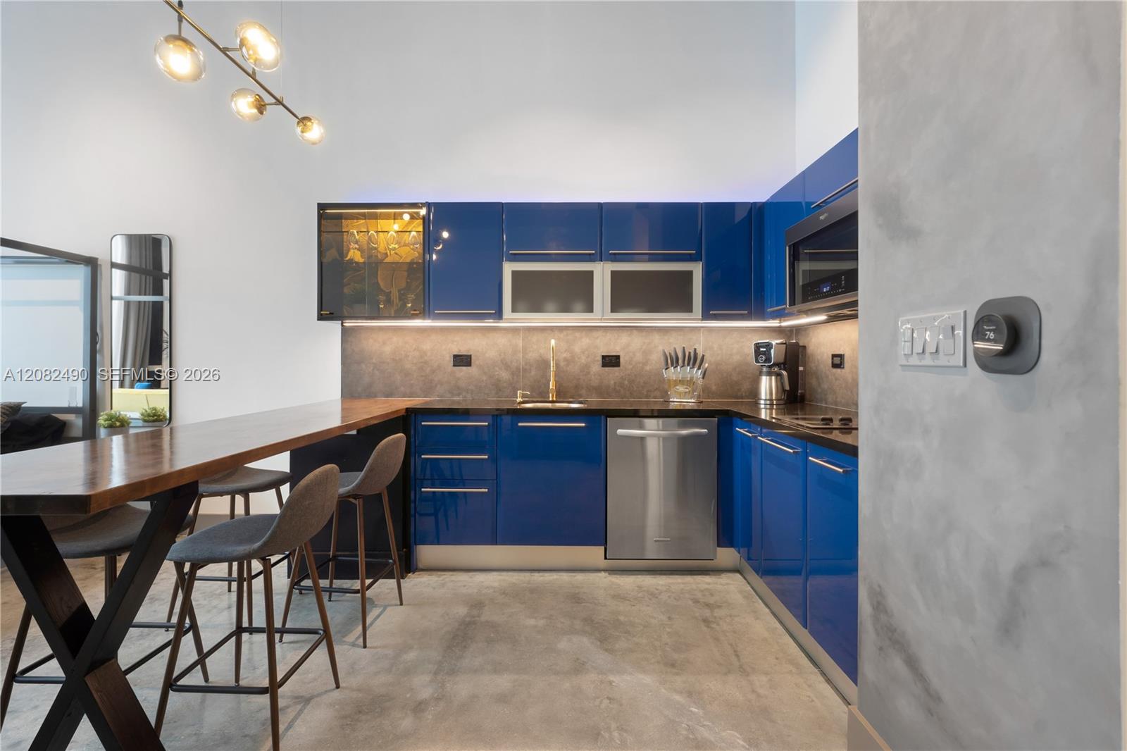 253 NE 2nd Street