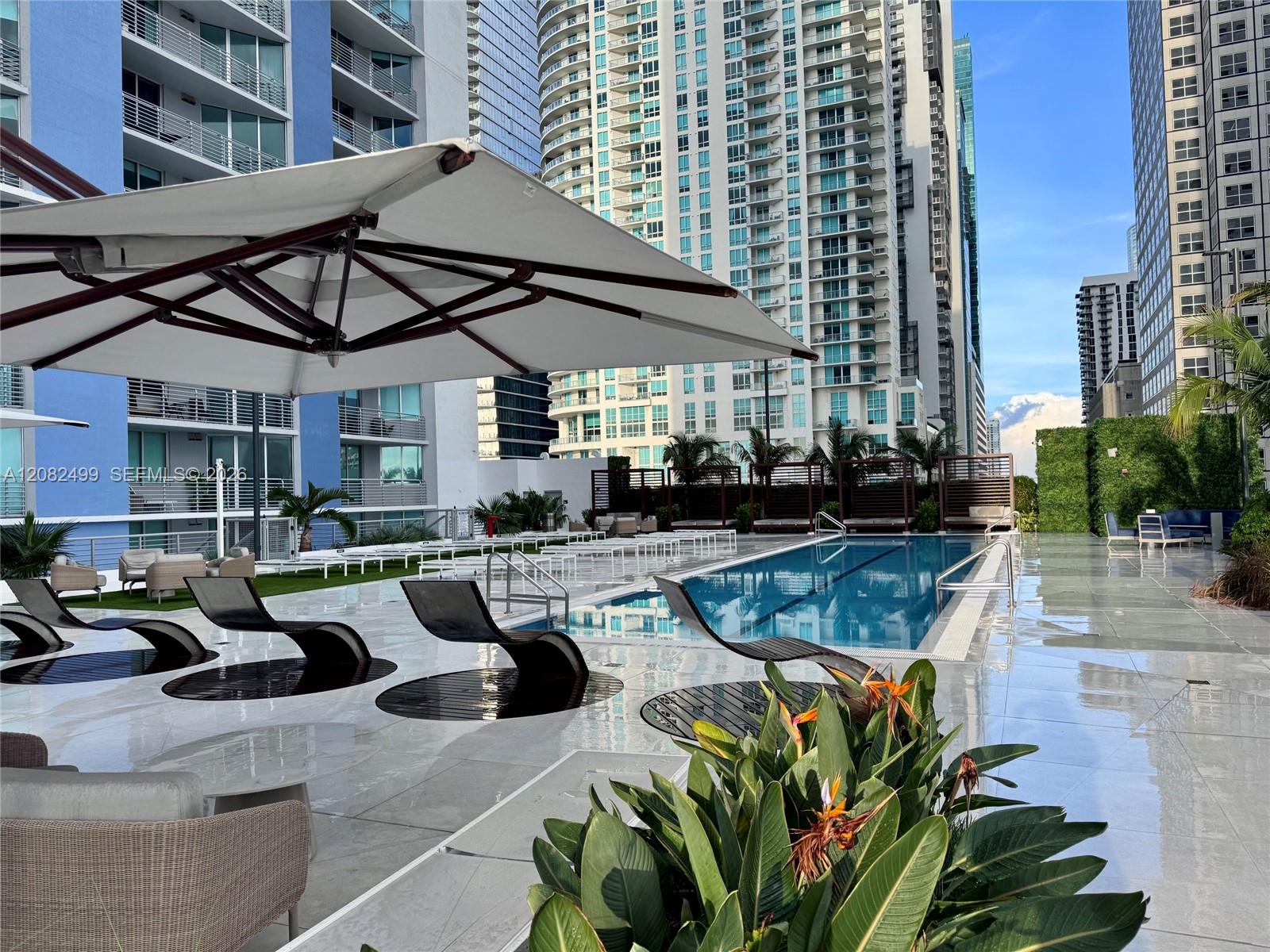 325 S Biscayne Boulevard