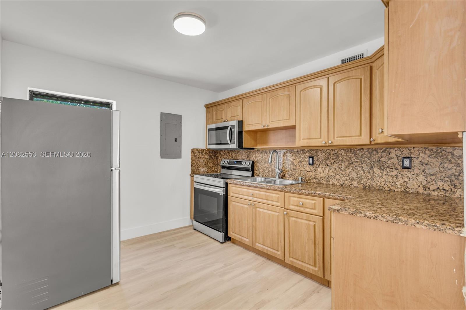 739 W 30th Street