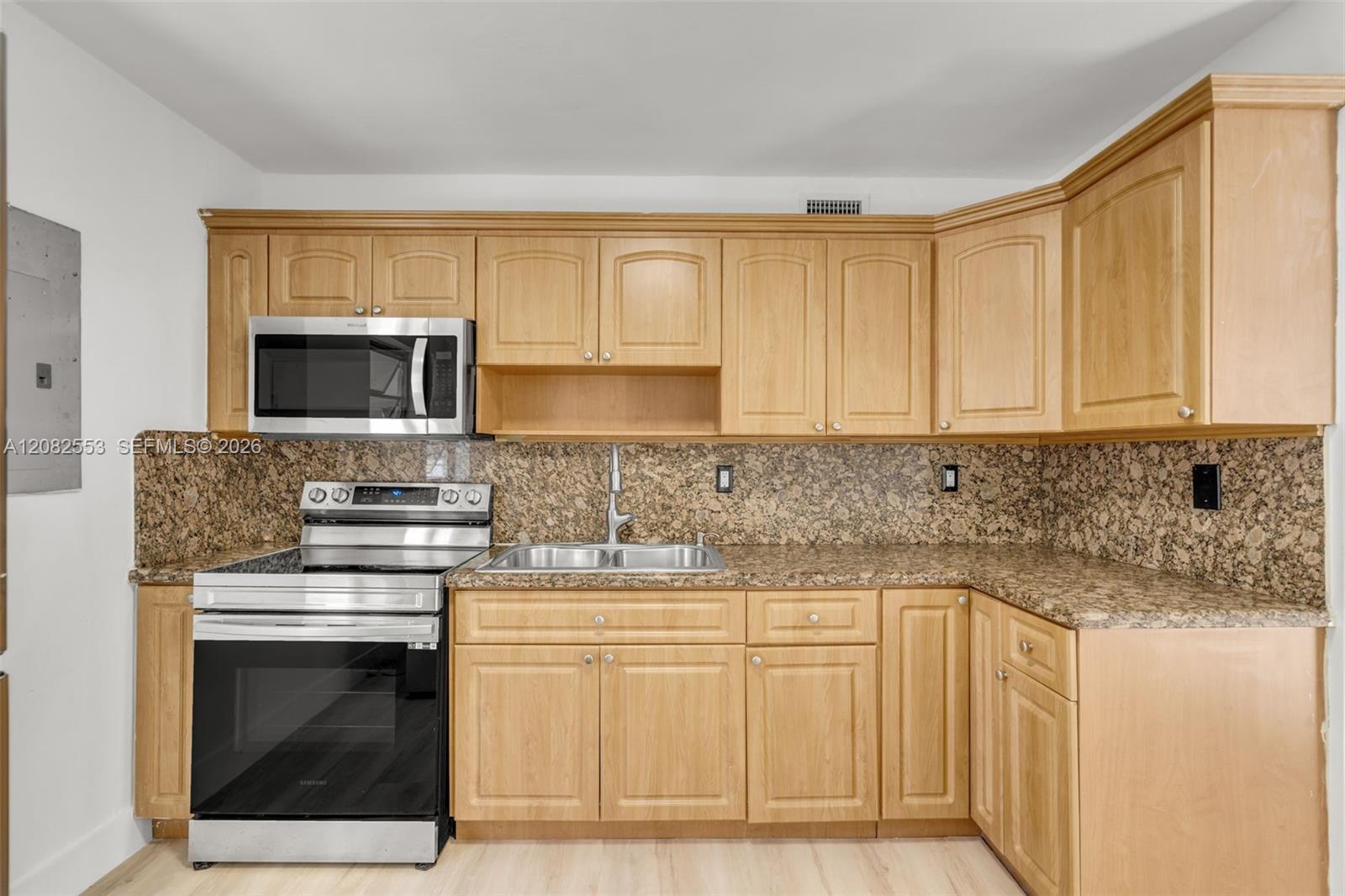 739 W 30th Street