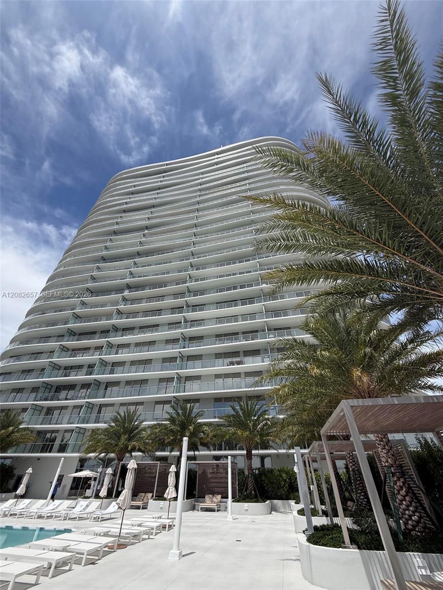 2411 Laguna Circle