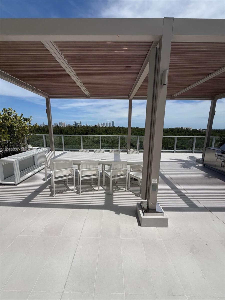 2411 Laguna Circle