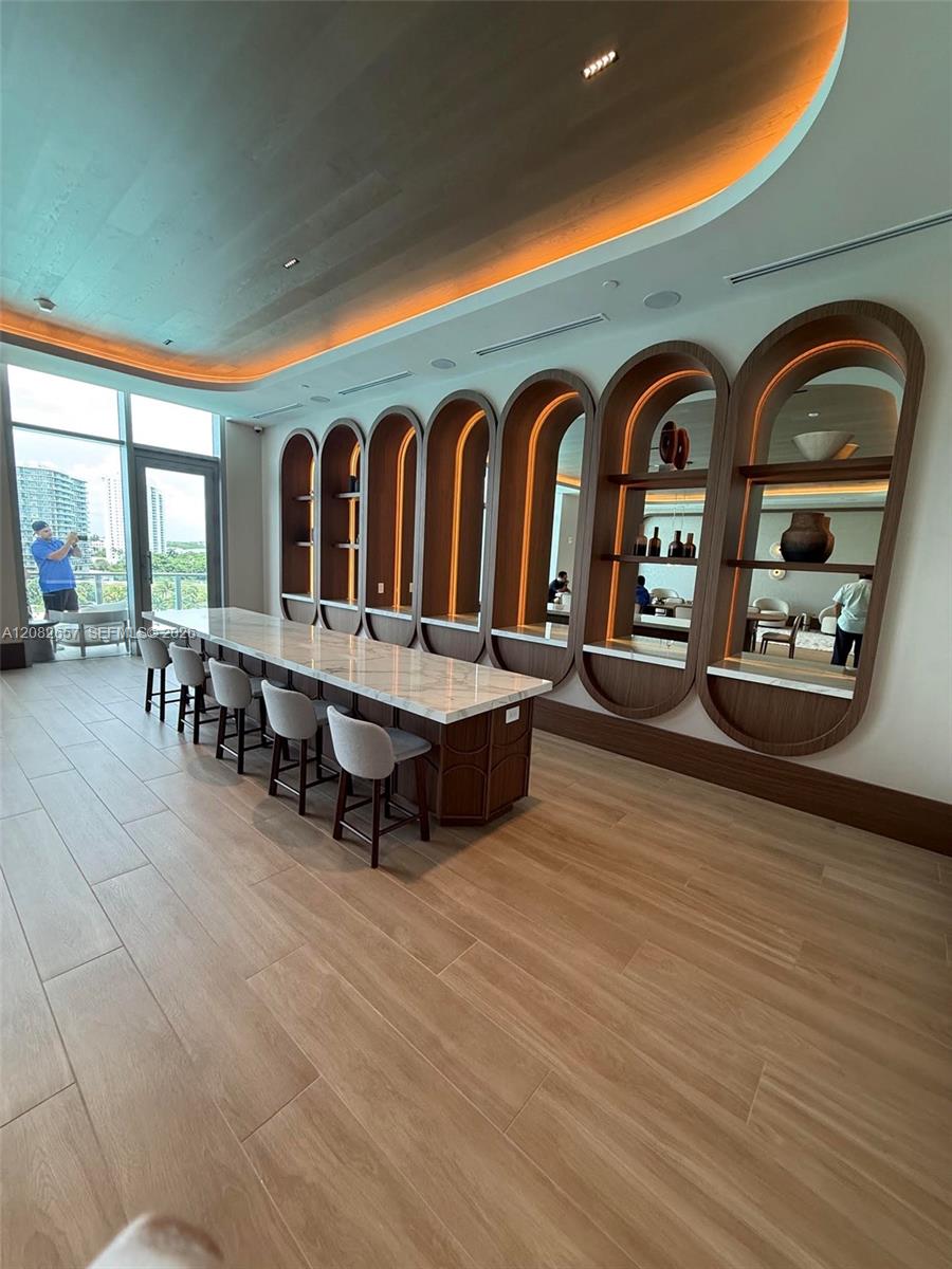 2411 Laguna Circle