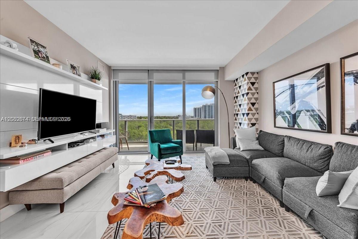 16385 Biscayne