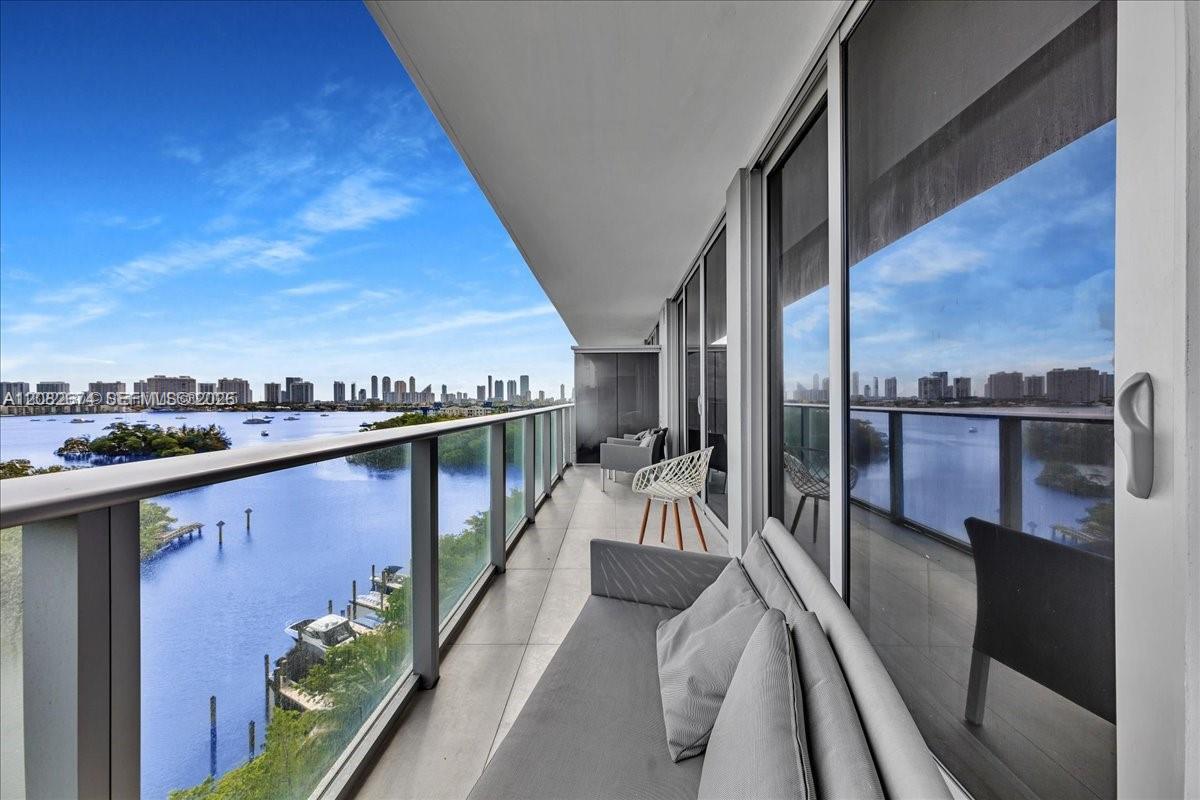 16385 Biscayne