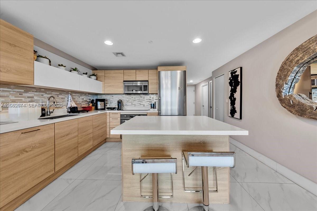 16385 Biscayne