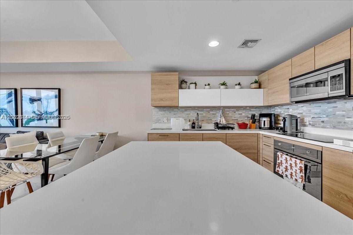 16385 Biscayne