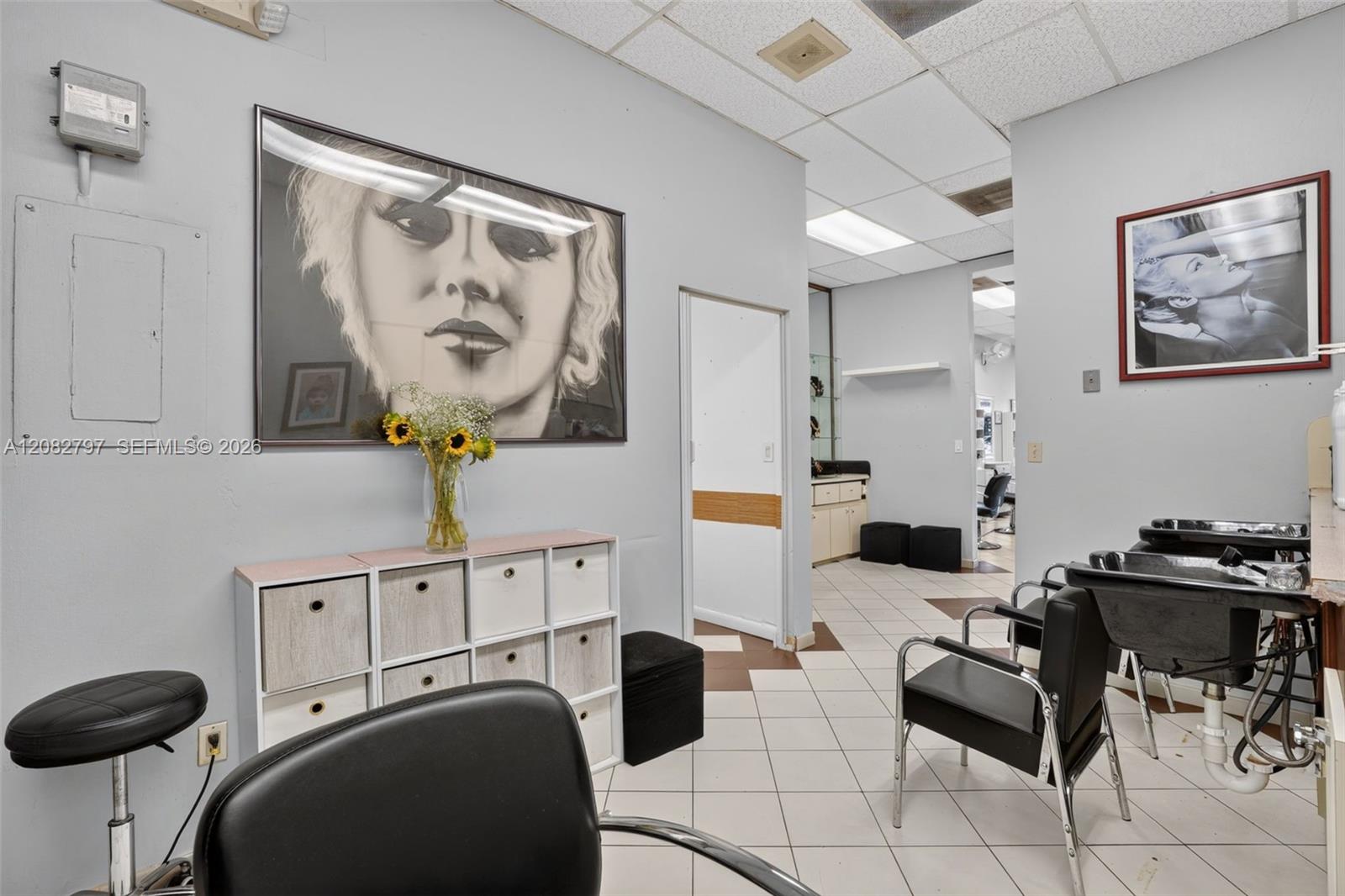 BEAUTY SALON Beauty Salon For Sale On Coral Way