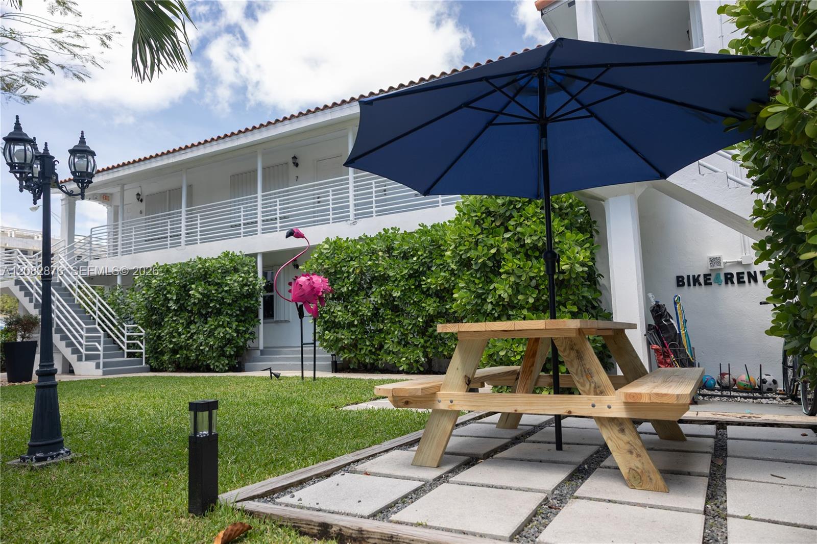 471 NE 37th Street