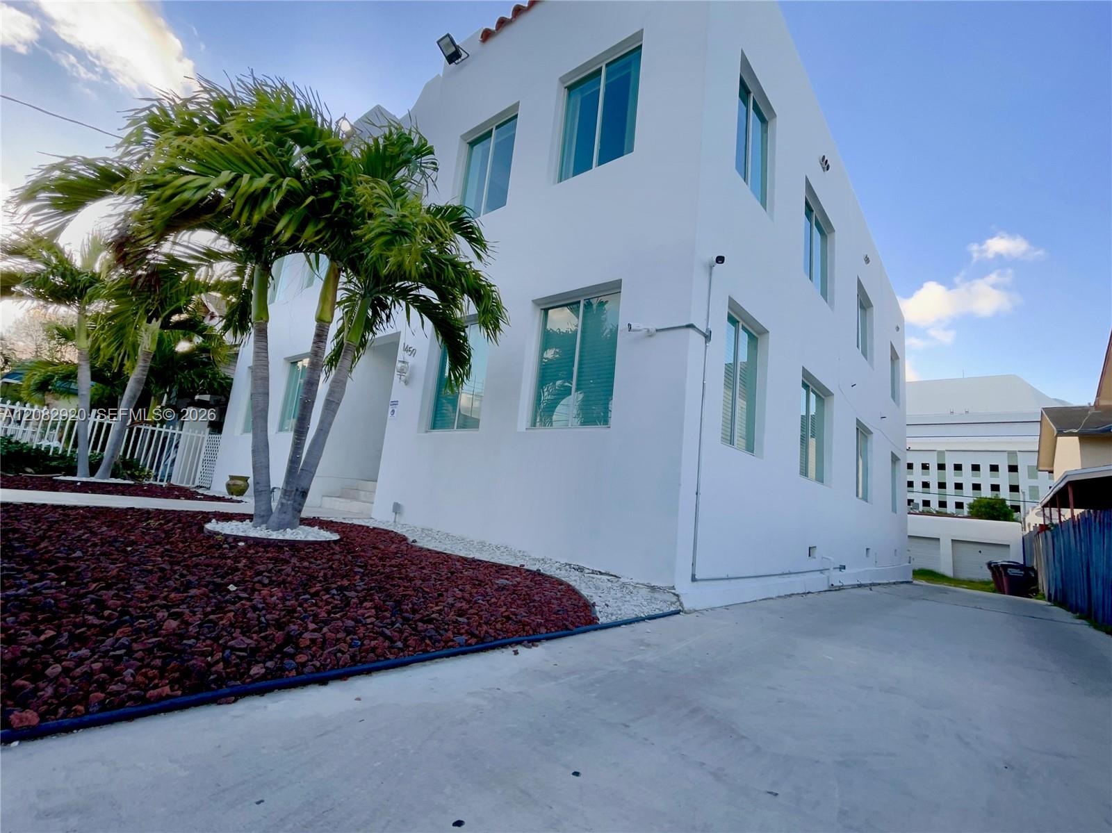 1459 NW 2nd Street