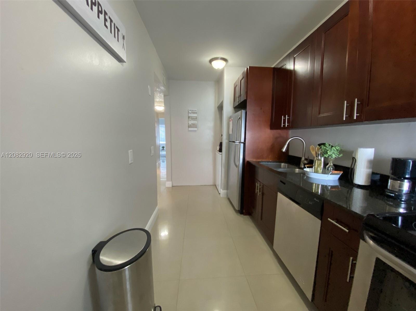 1459 NW 2nd Street