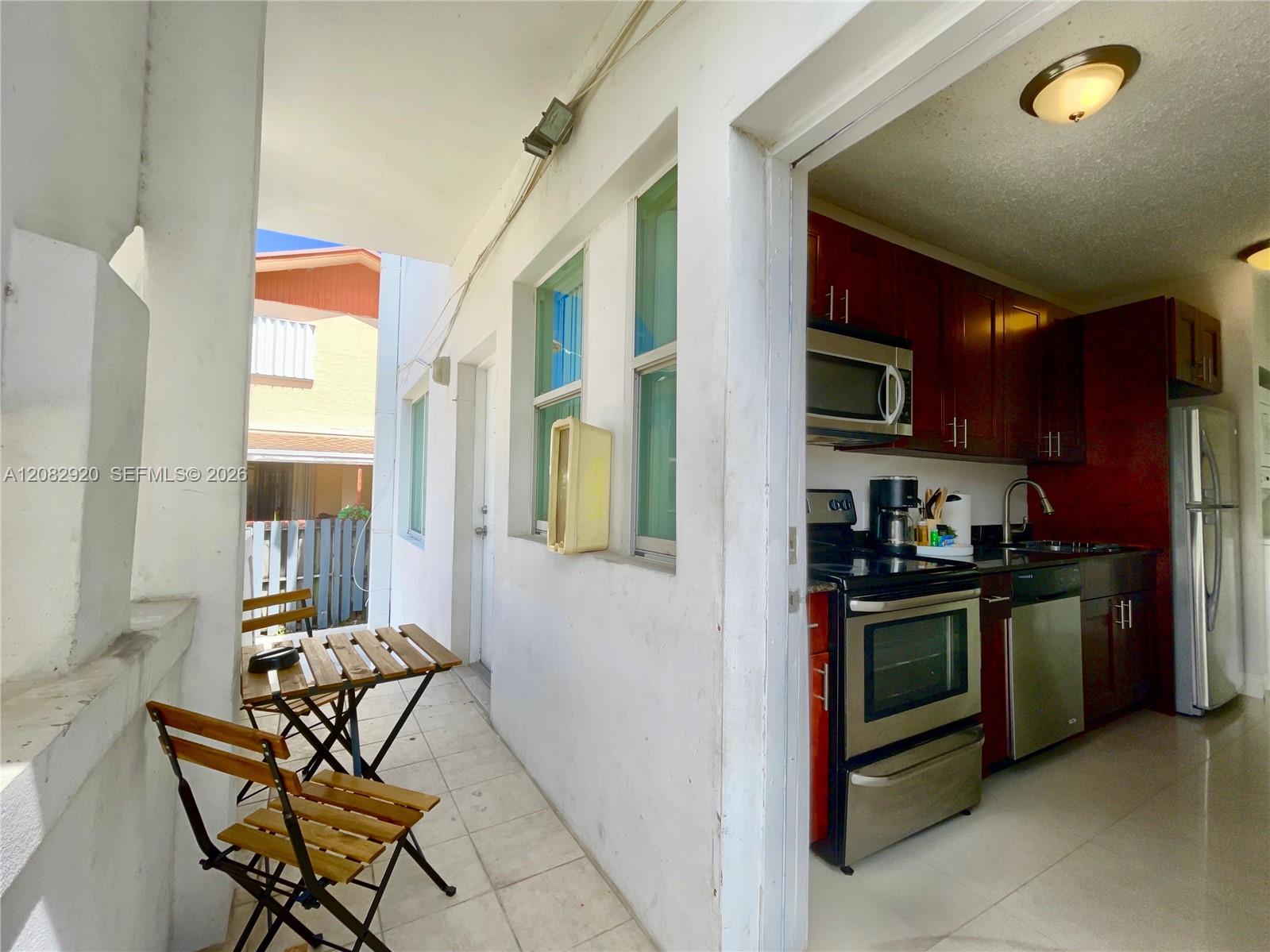 1459 NW 2nd Street