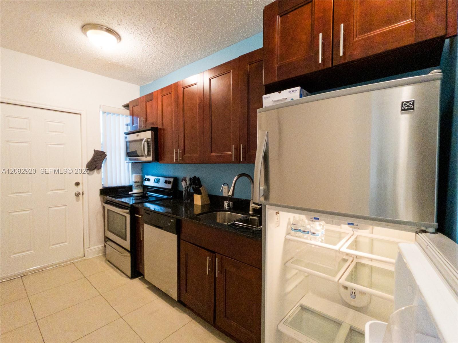 1459 NW 2nd Street