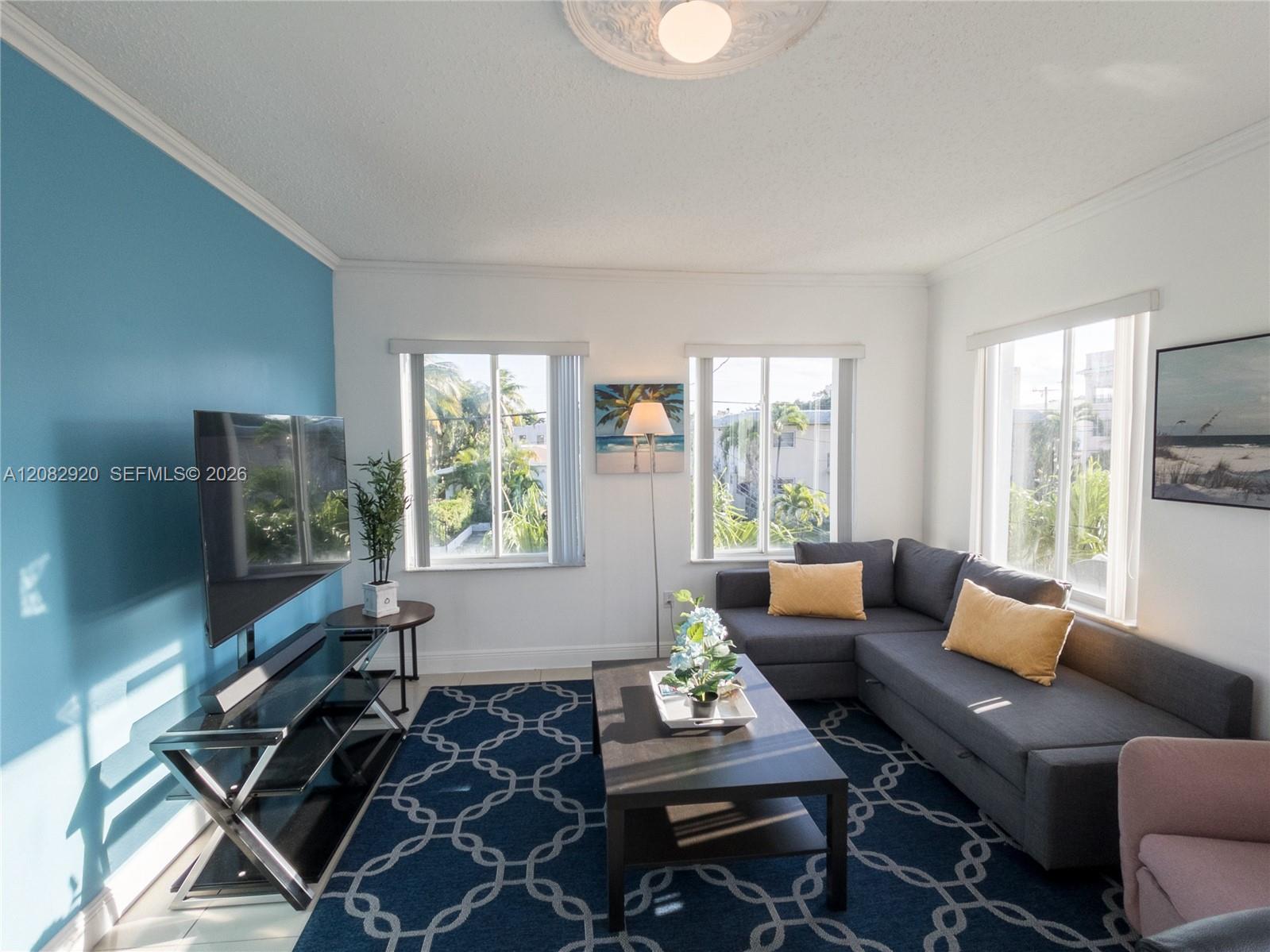 1459 NW 2nd Street