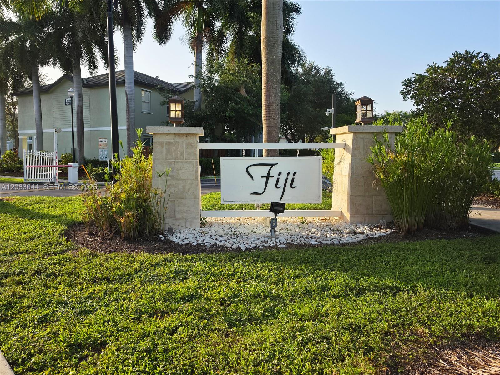 132 SE 28th Place
