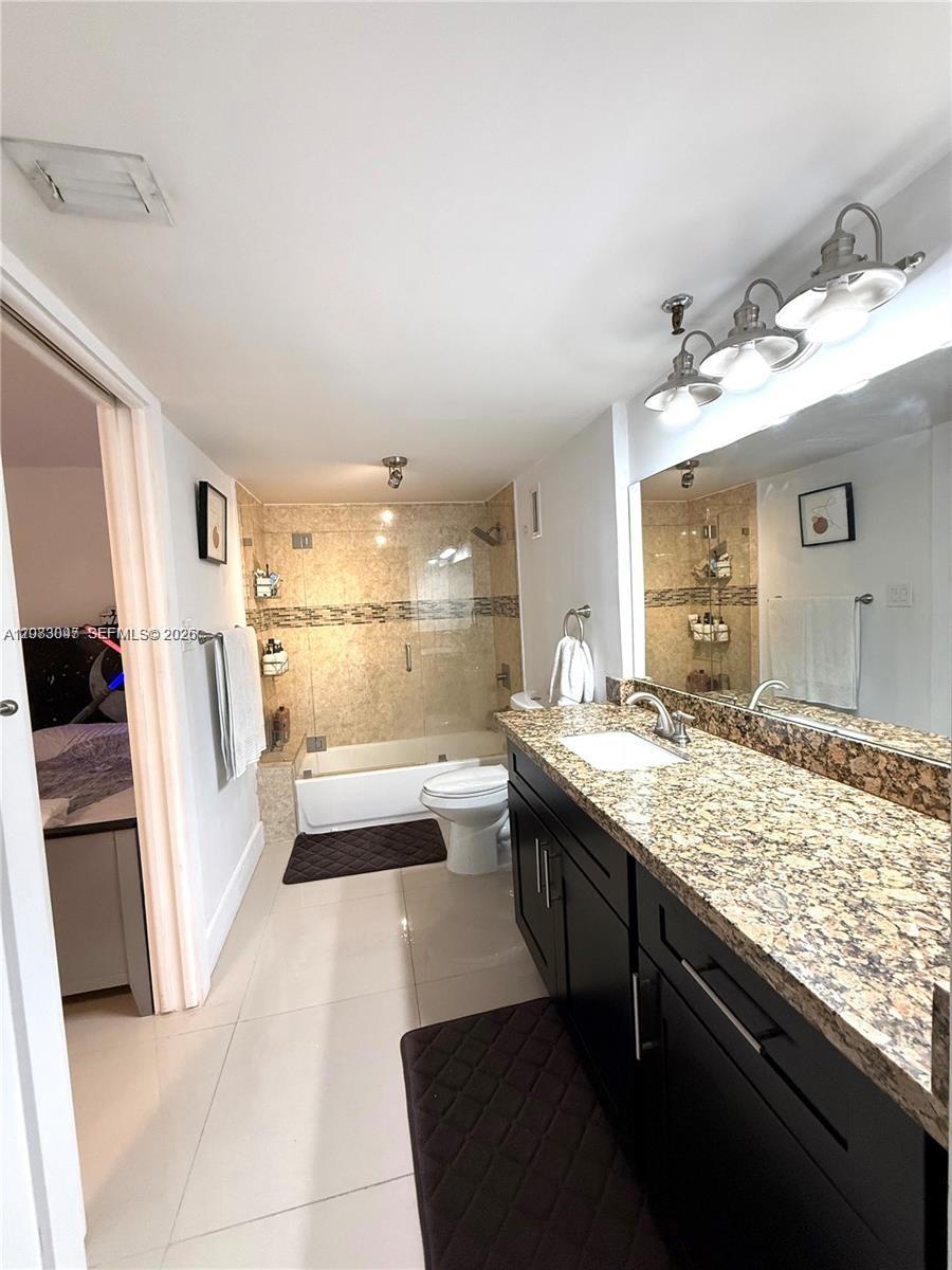 671 NE 195th Street