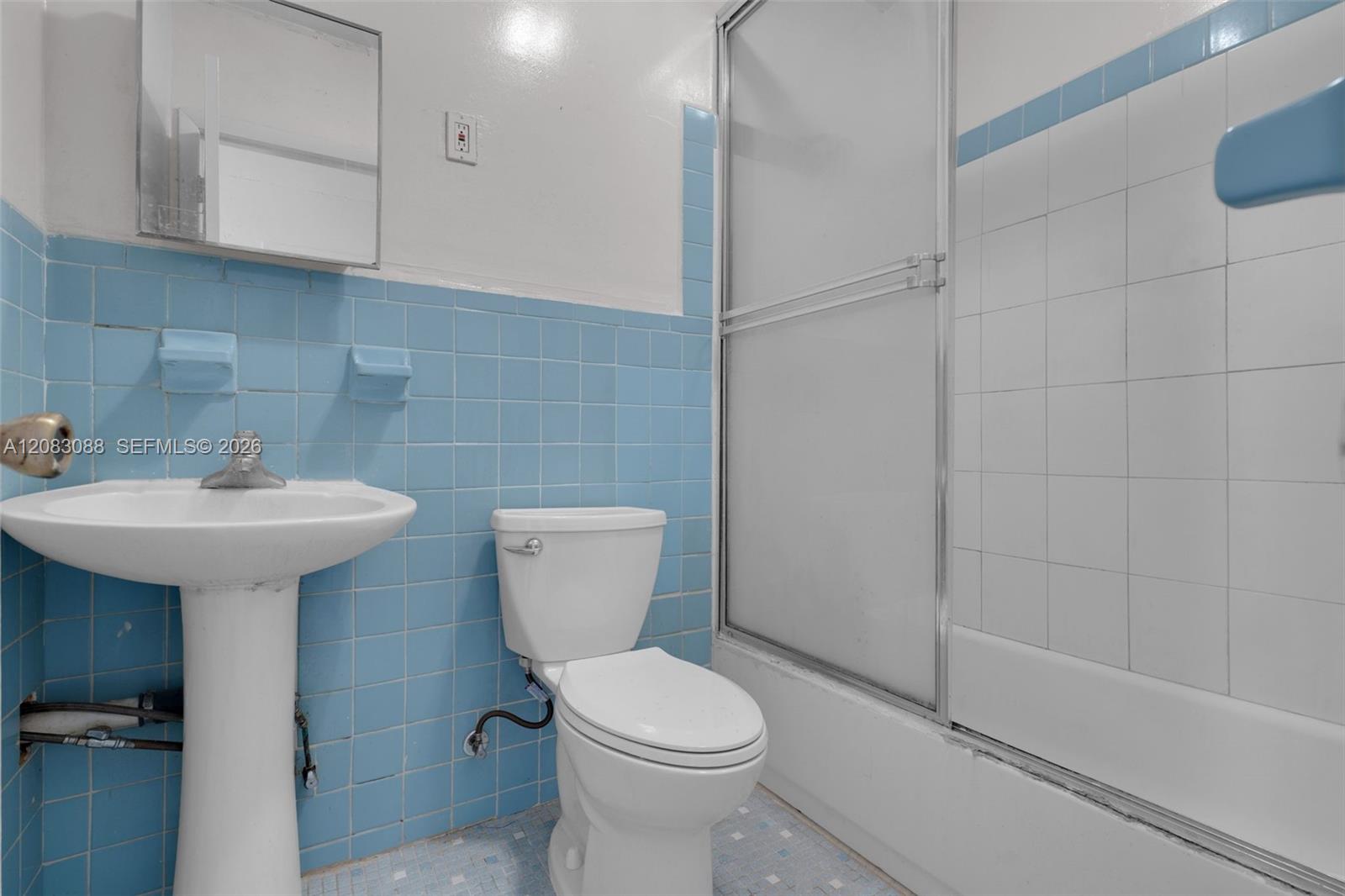 615 SW 62nd Court