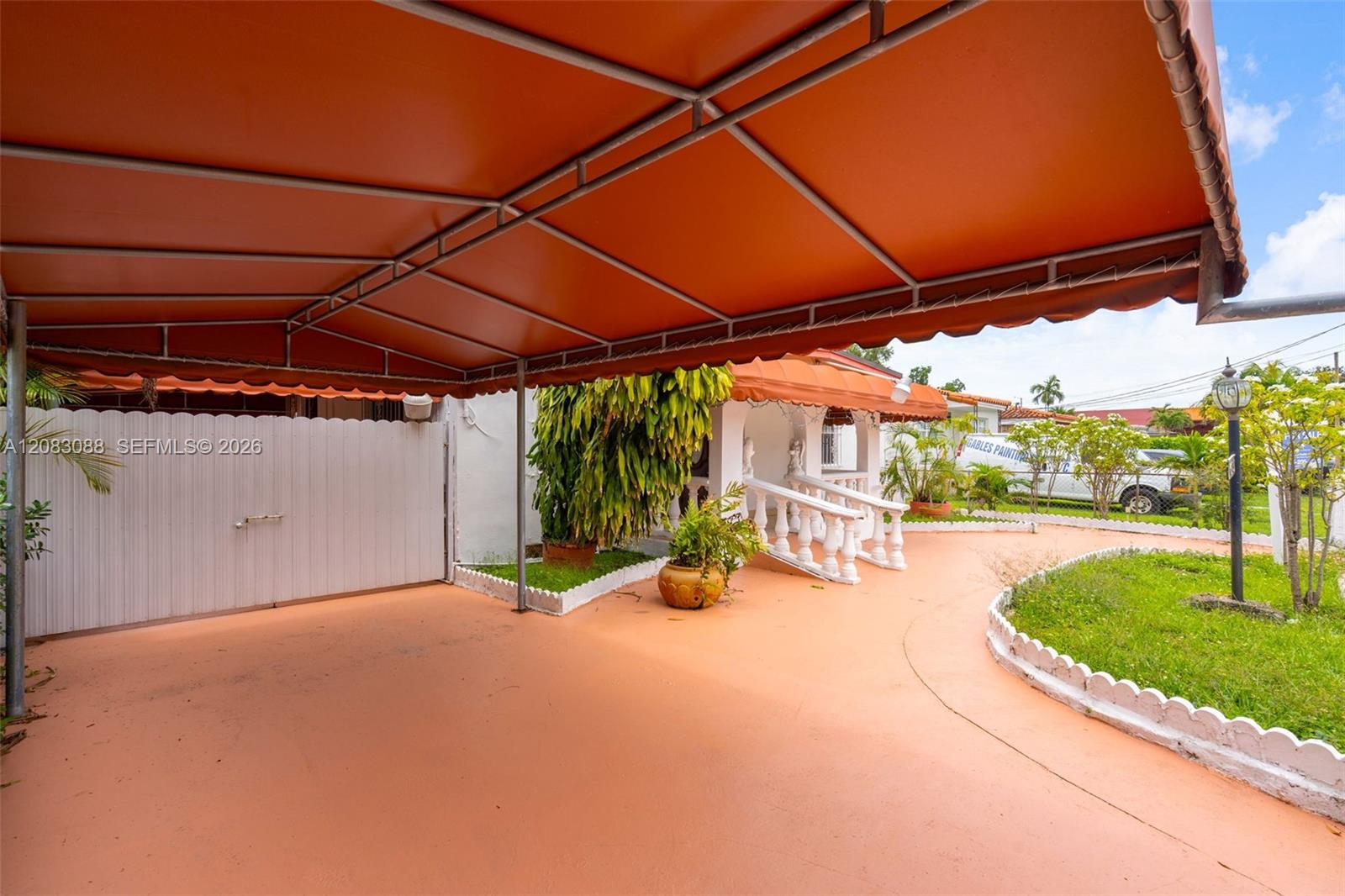 615 SW 62nd Court