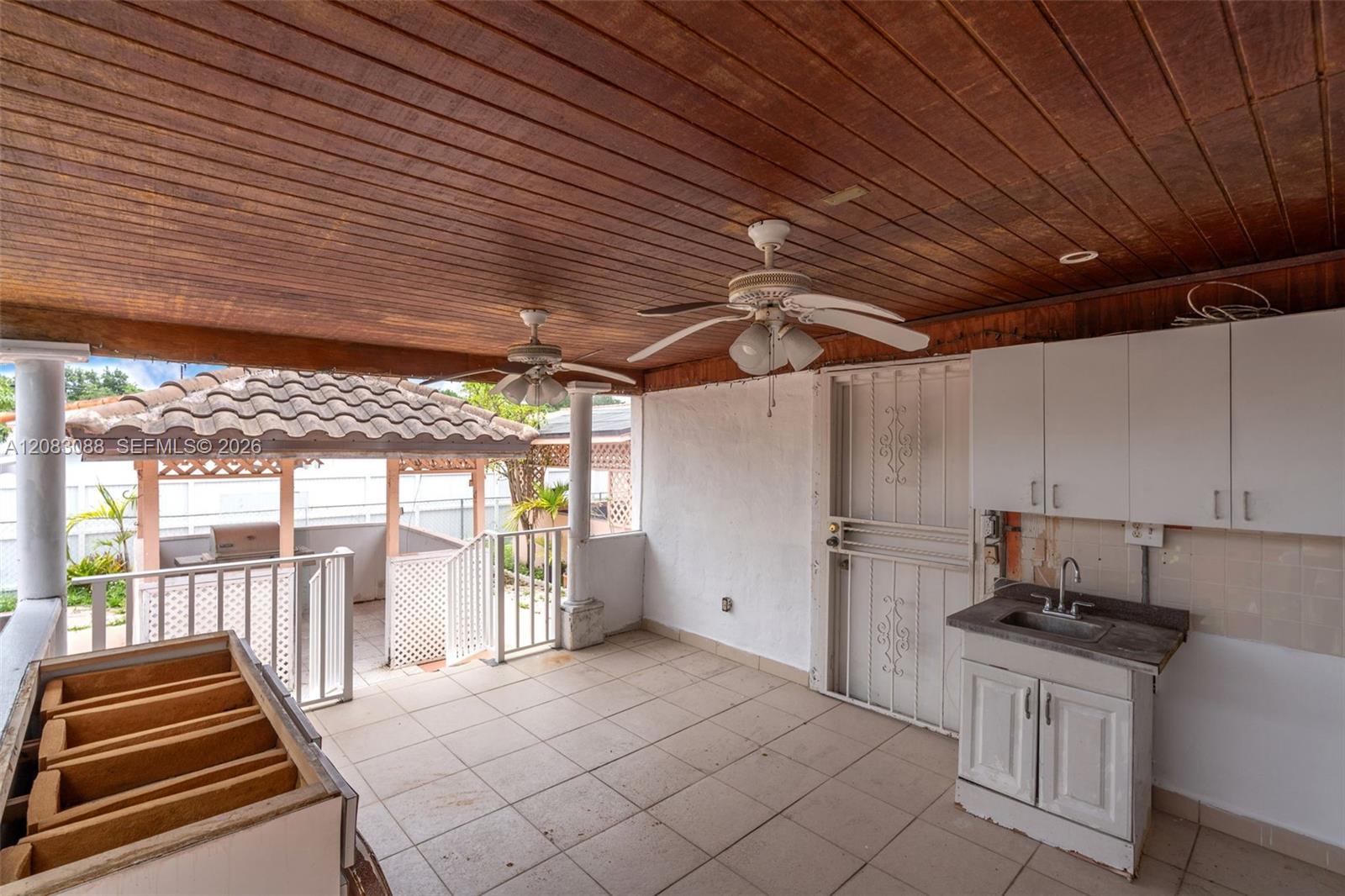 615 SW 62nd Court