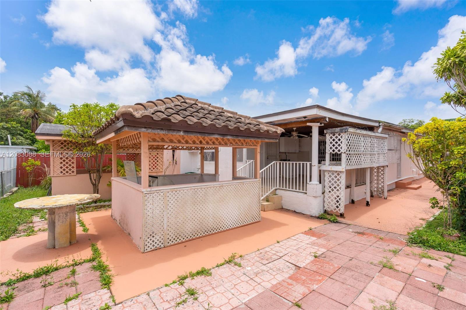 615 SW 62nd Court