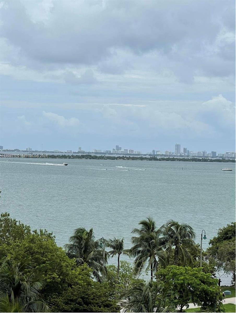 1900 N Bayshore Drive