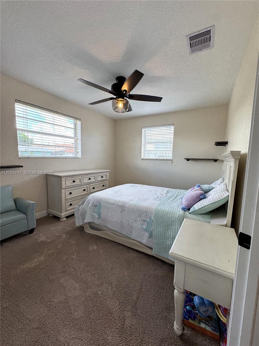 1160 W 33rd Place