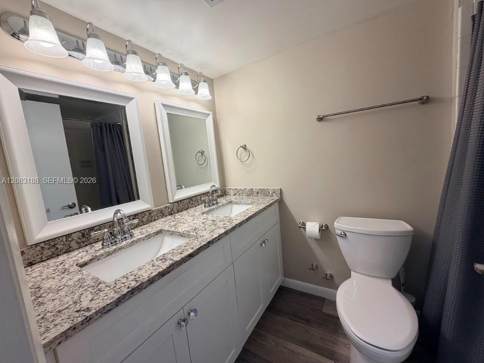 900 NE 195th Street