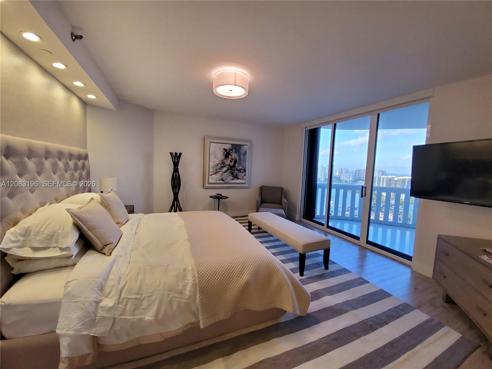 3000 Island Boulevard