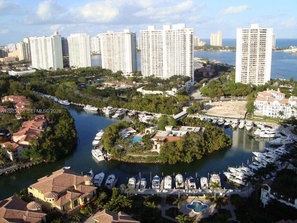 3000 Island Boulevard