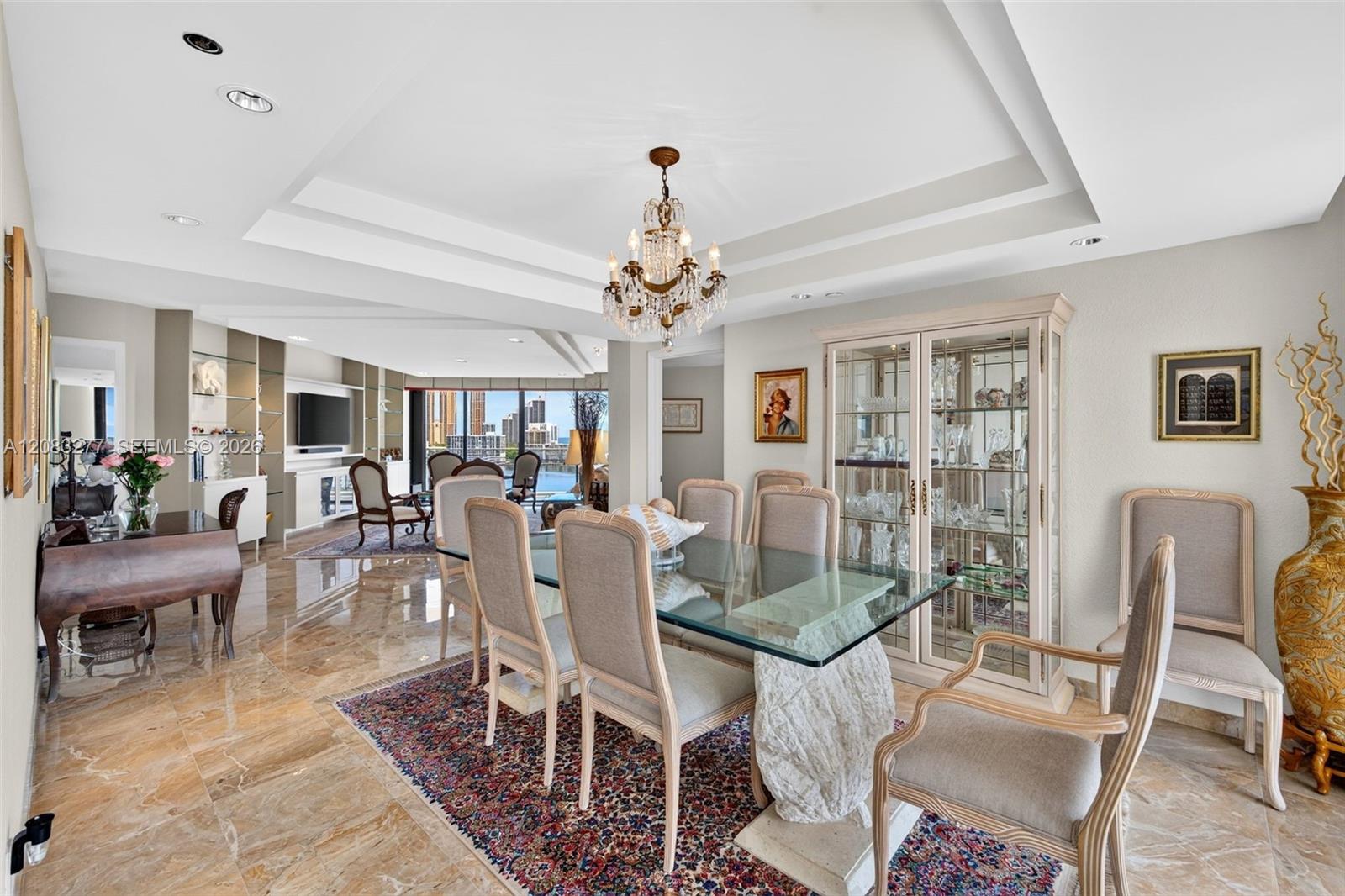 2800 Island Boulevard