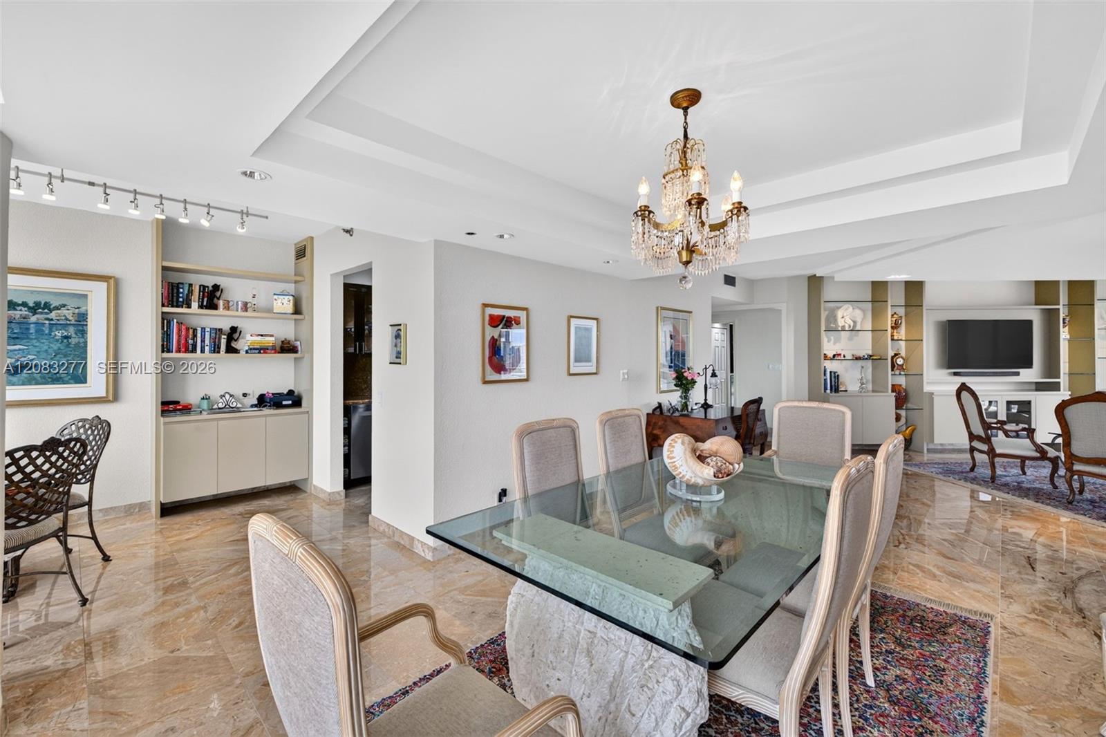 2800 Island Boulevard