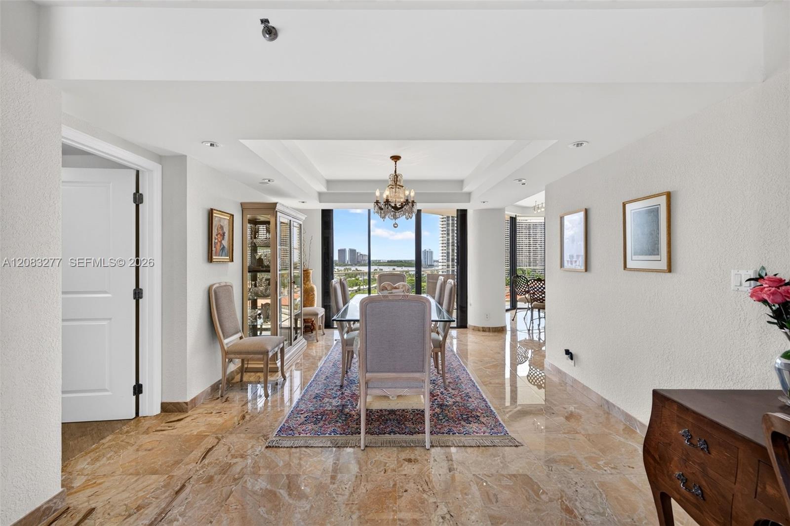 2800 Island Boulevard