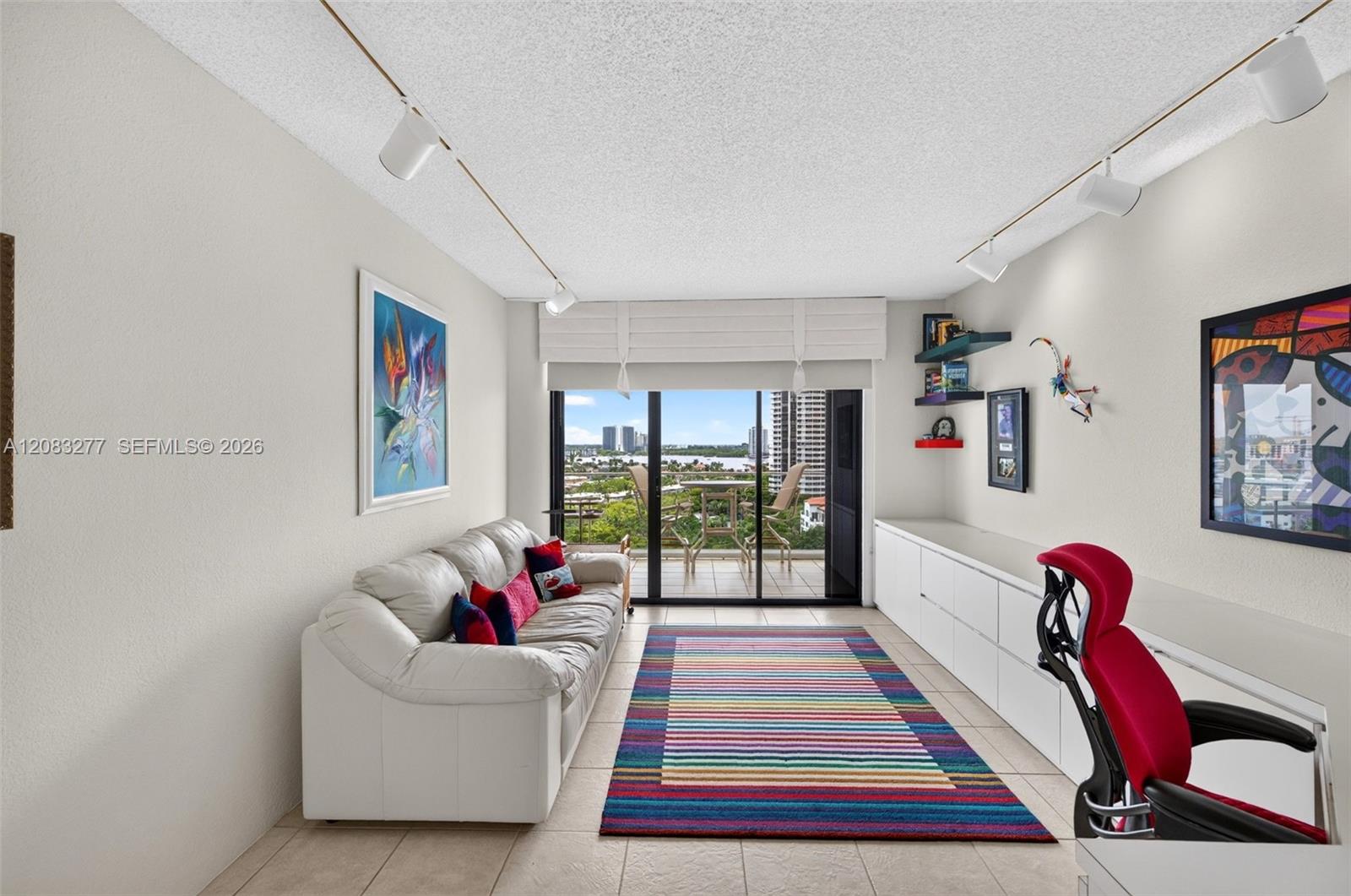 2800 Island Boulevard