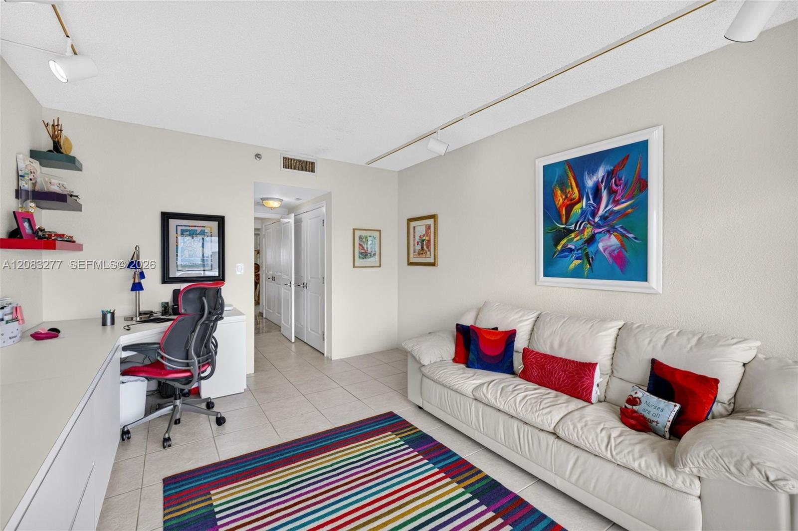 2800 Island Boulevard
