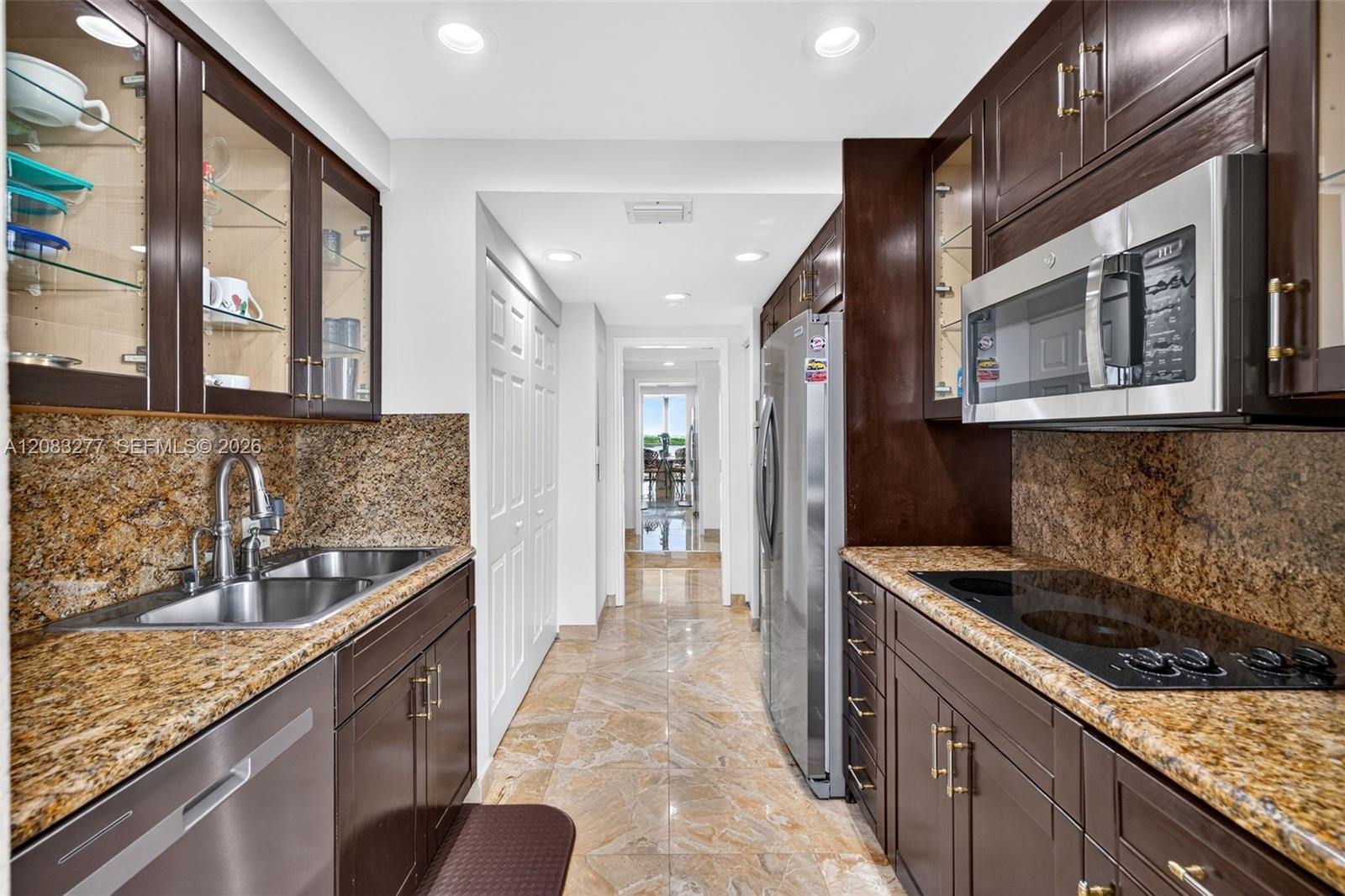 2800 Island Boulevard