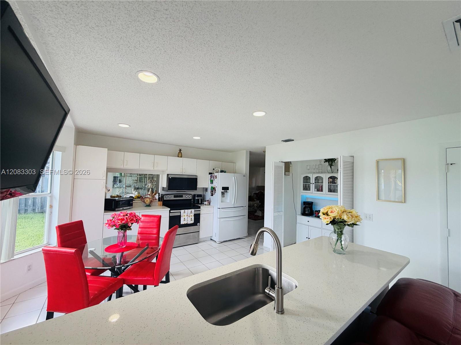 10664 Oak Lake Way