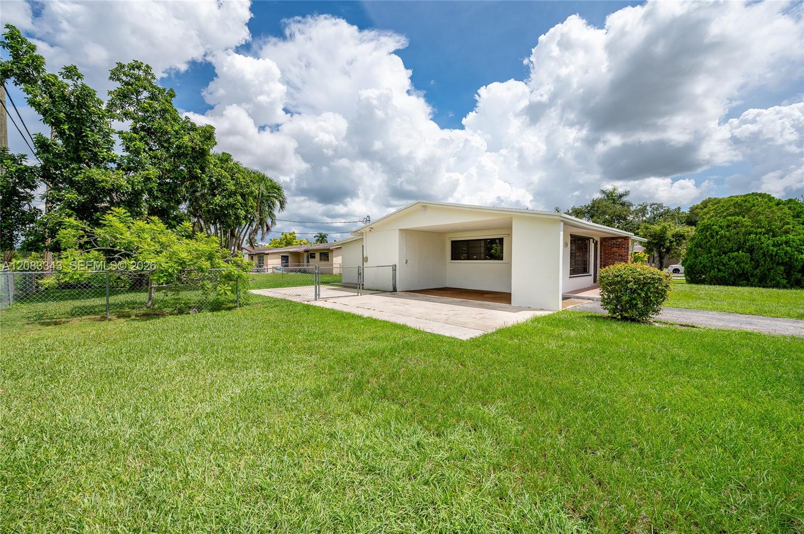 955 NW 15th Street