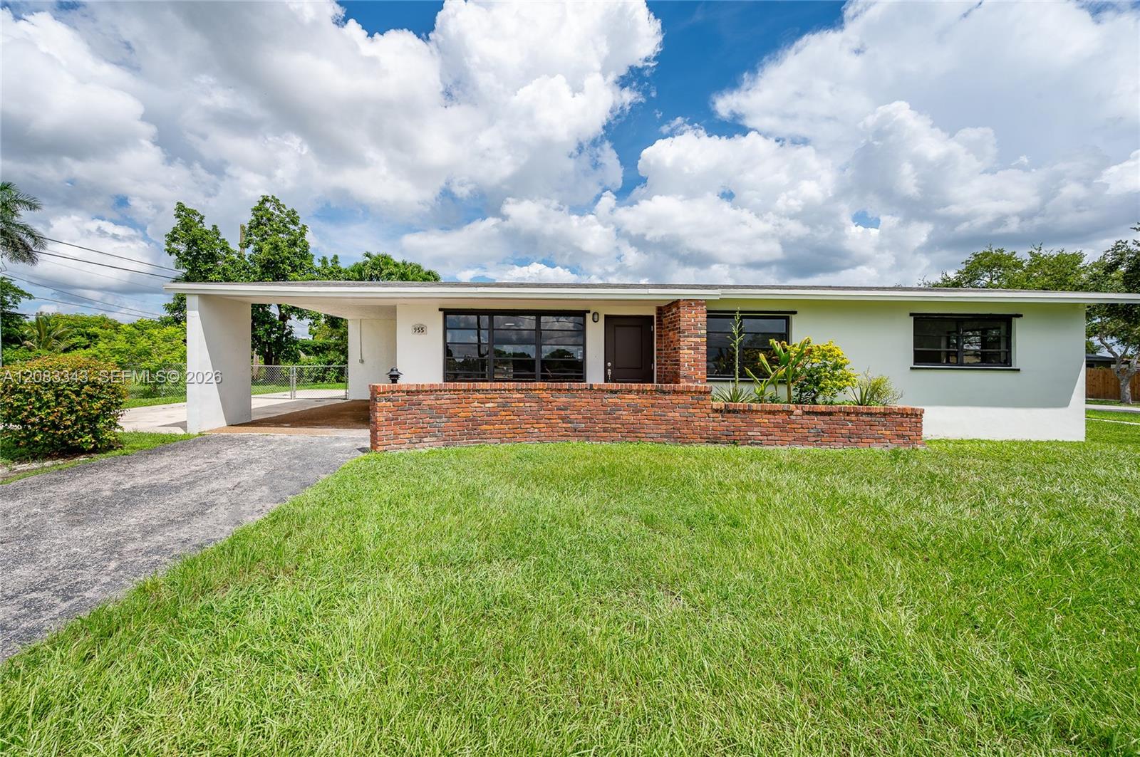 955 NW 15th Street