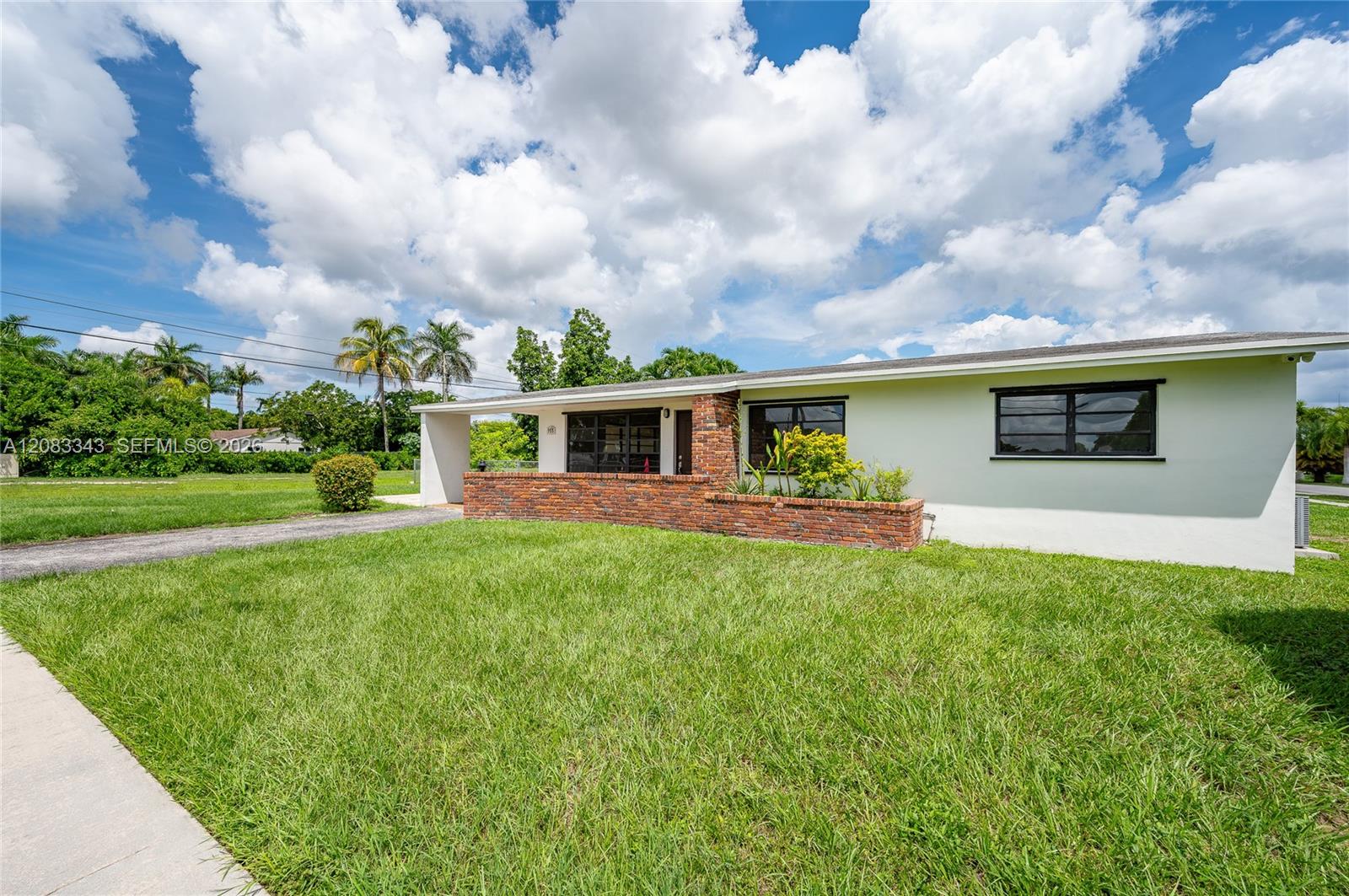 955 NW 15th Street