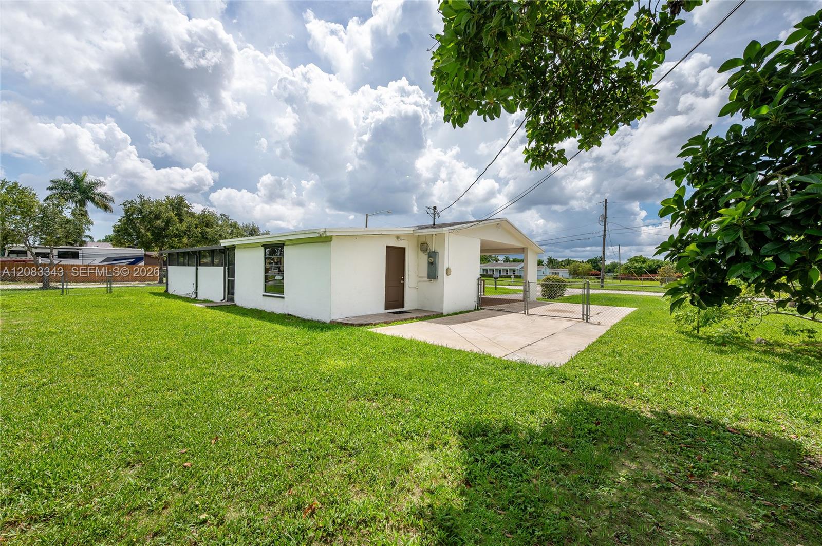 955 NW 15th Street