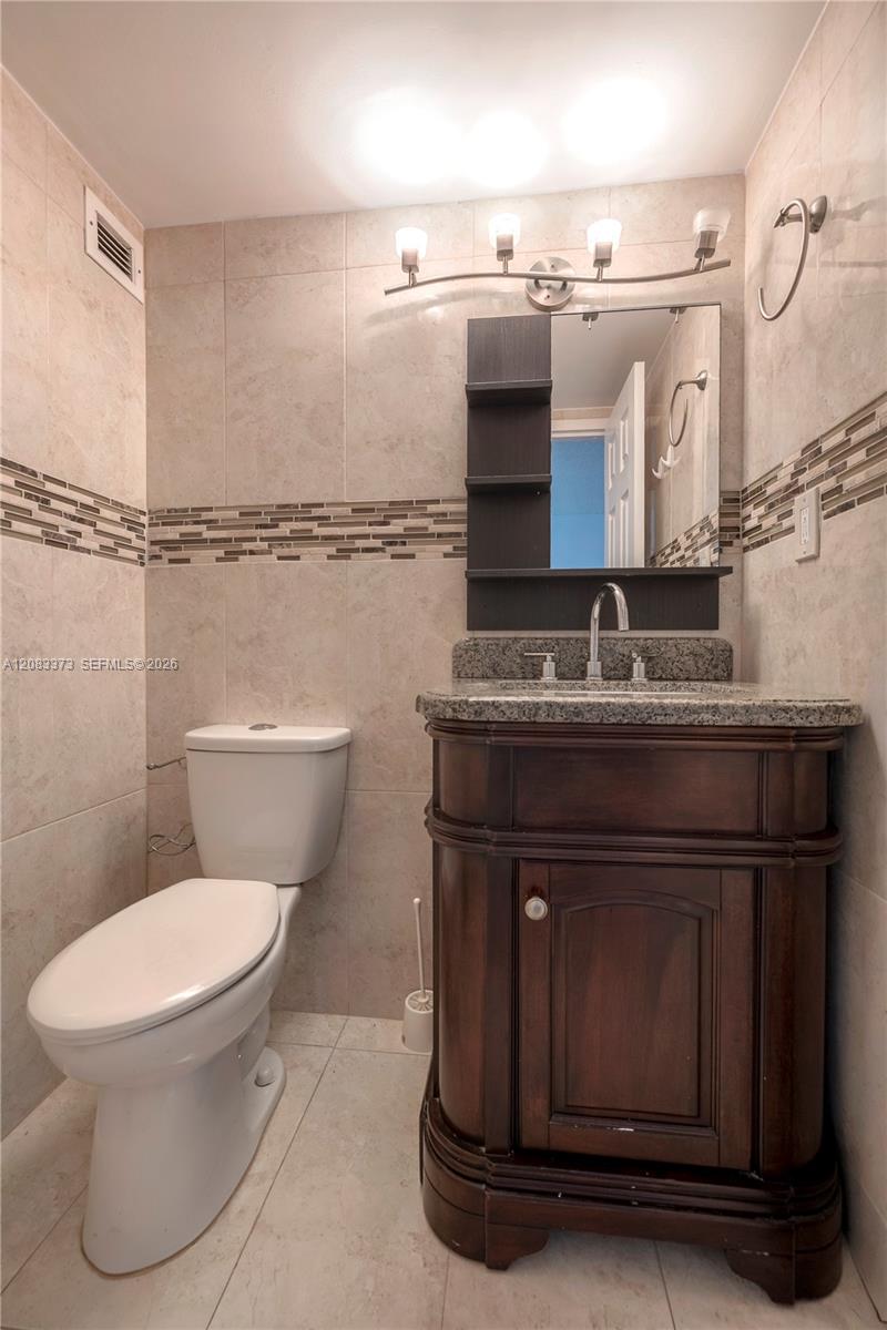 17011 N Bay Road