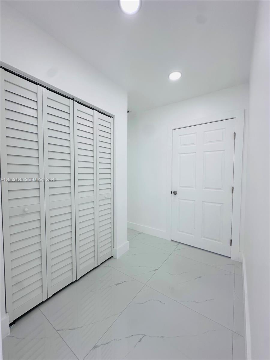 82 E 16th Street